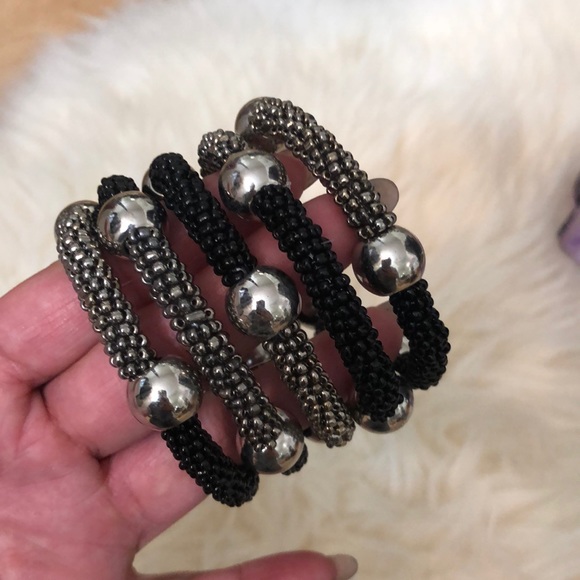 Fashionable bracelet - Picture 1 of 3